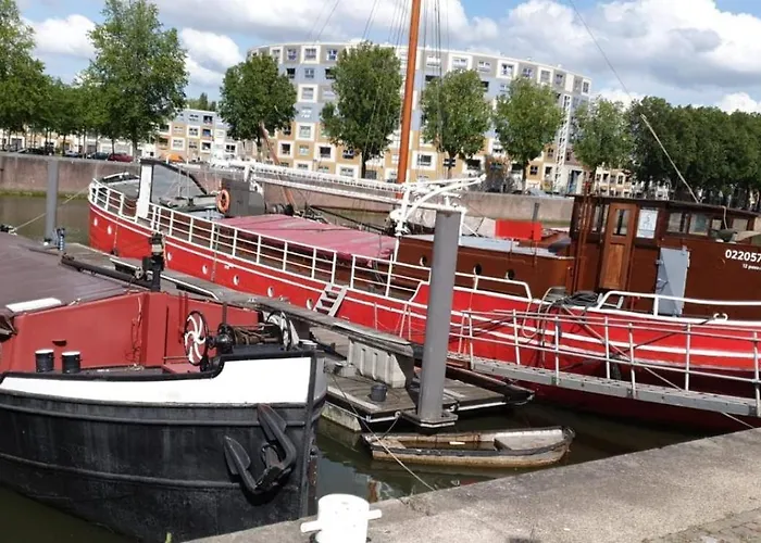 Hotel Boat Six Rotterdam